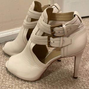 NWOT Michael Kors Peep Toe Ankle Strap Bootie Size 8.5